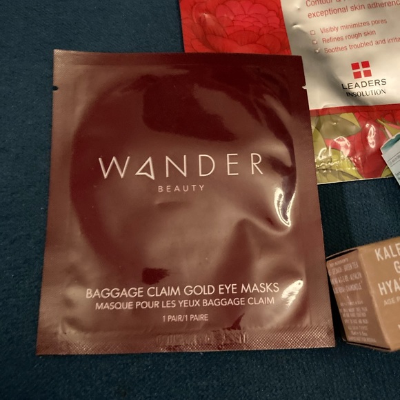 Sephora cosmetic pouch~free with purchase~🎁 - Picture 4 of 12